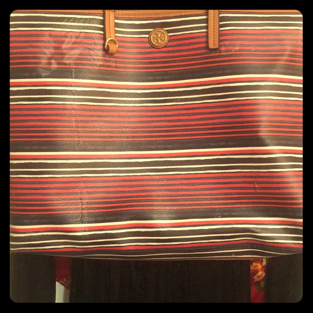Authentic roomy Tory Burch tote for Spring/Summer
